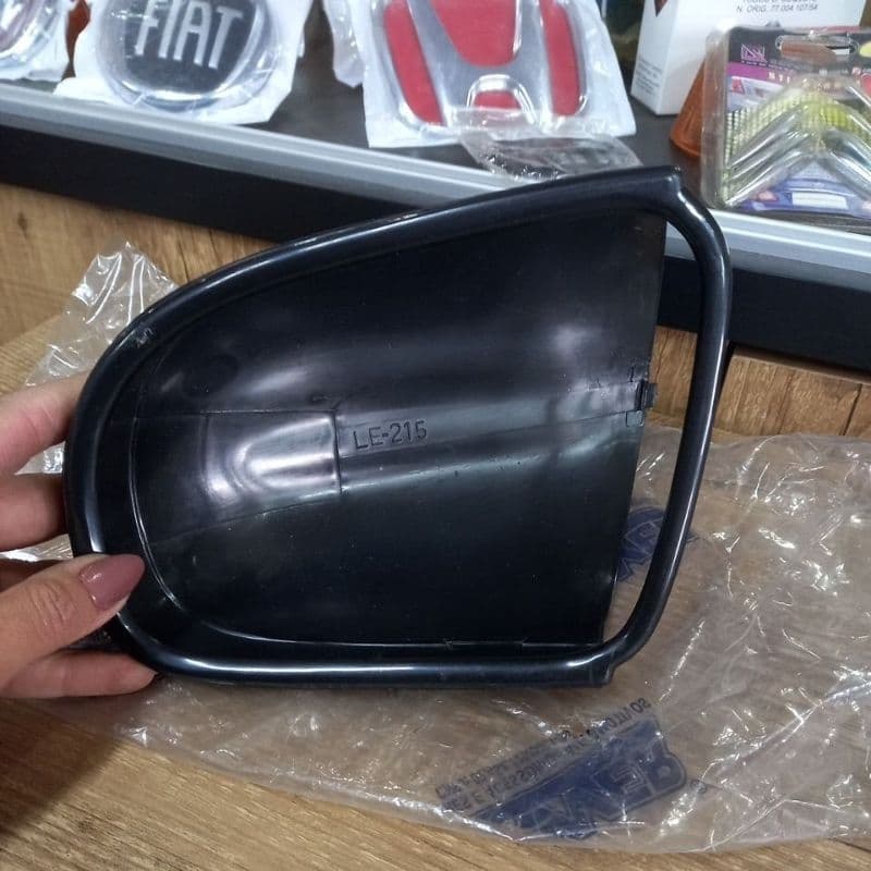 Capa Retrovisor Lado esquerdo Corsa 93 em diant cor preta